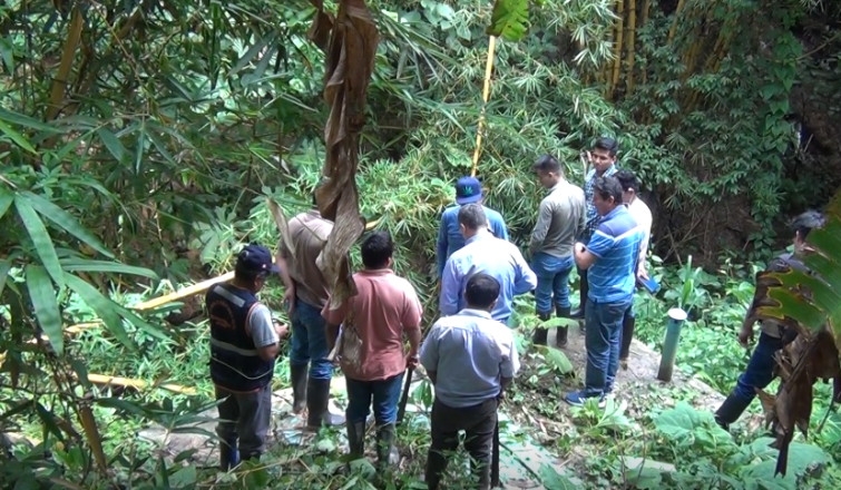 Funcionarios MPM verifican colapso de alcantarilla en barranco Tumino