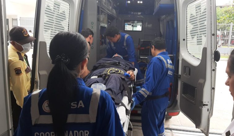 Paciente herido de bala es trasladado a lima a través de una ambulancia aérea