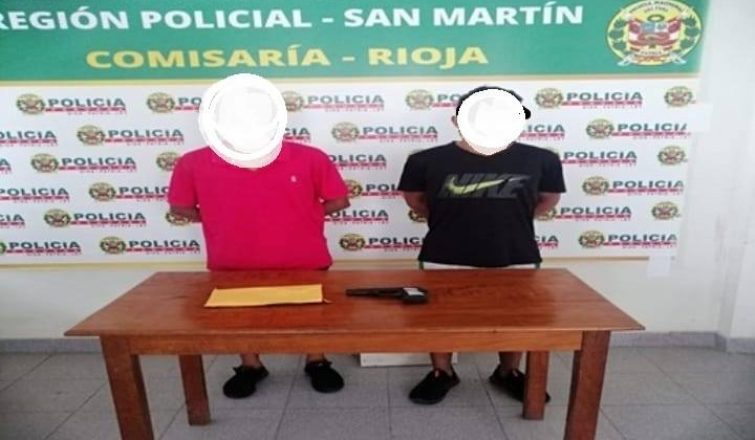 Retienen a dos menores de edad